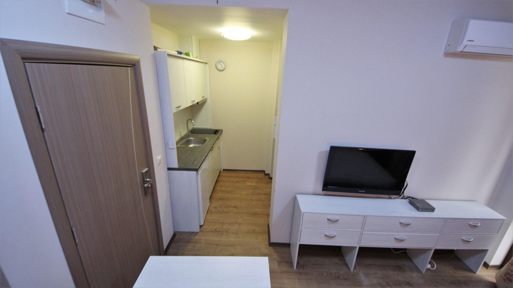 Menada Tarsis Apartments Slântsjev Brjag Eksteriør bilde